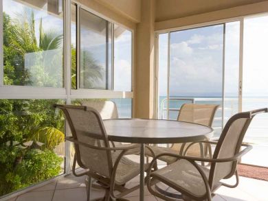 Beachfront Vacation Rental on Coco Plum Beach